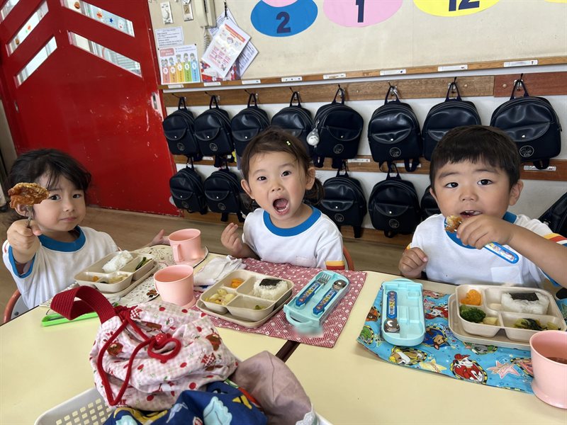 Children enjoying school lunch